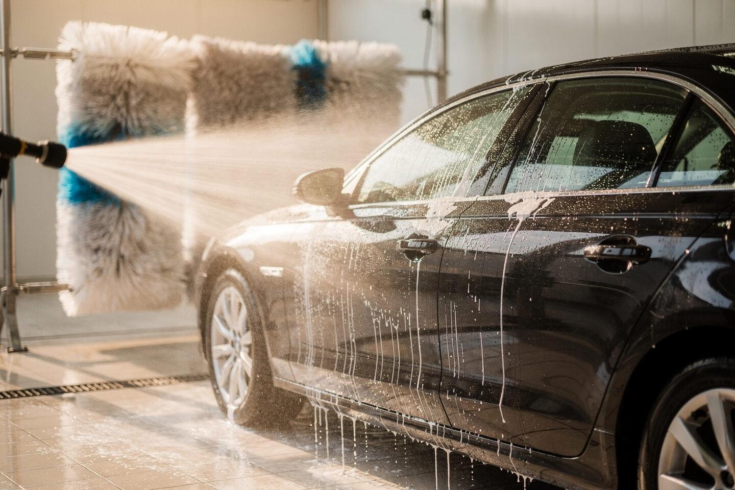Osmosewasser – streifenfreie Autowäsche ohne Wasserspuren