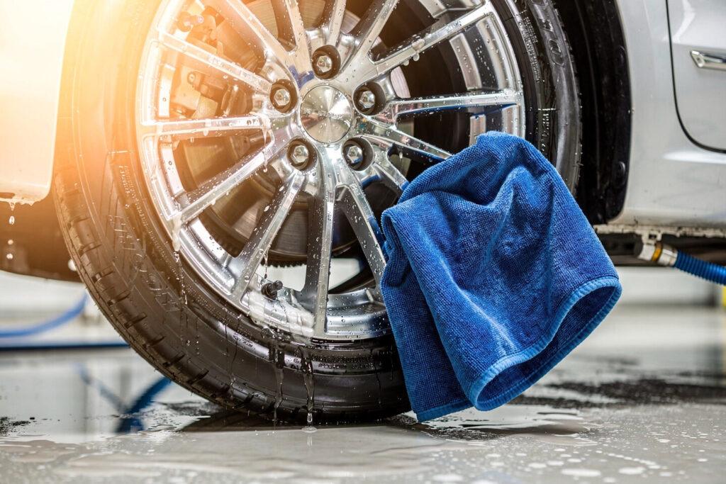 Bei welchen Bedingungen sind Microfasertücher für die manuelle Felgenreinigung sinnvoll? – Waschpark Eppingen